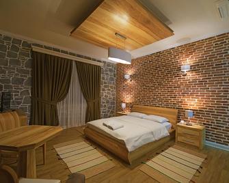 Casa Gaçe Hotel - Korçë - Bedroom