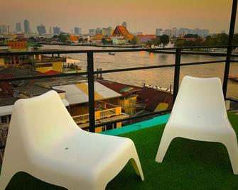 Pho Hostel - Bangkok - Balcony