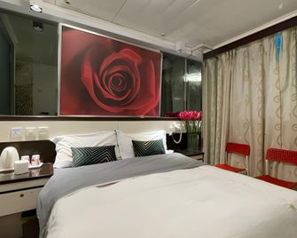 Dragon Inn - Hong Kong - Bedroom