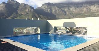 Urban Oasis At Perspectives - Cape Town - Pool