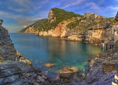 Portovenere: Beautiful Apartment In Front Of The Sea - Portovenere - Strand