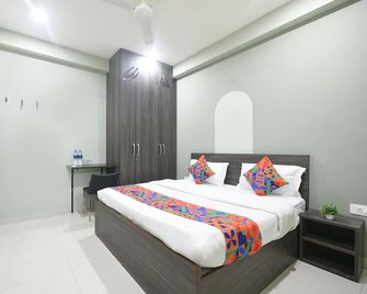 Fabhotel Alpha - Gurugram - Schlafzimmer
