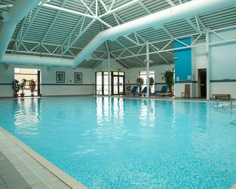 دبل تري باي هيلتون إيدنبرج أيربورت - إدنبرغ - حوض السباحة