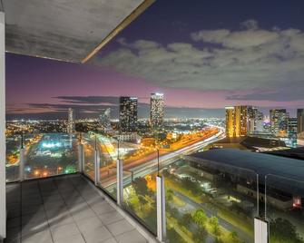 Exclusive Stays - The Centurion - Melbourne
