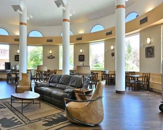 Puffin Inn - אנקוראג' - לובי