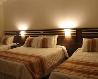 Hotel Imperial - Quatro Barras - Schlafzimmer