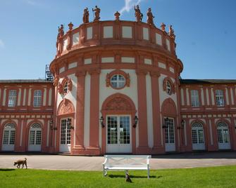 Hotel Am Schlosspark - Wiesbaden - Toà nhà