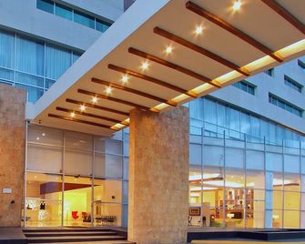 Hotel Opus Grand Toluca Aeropuerto - Toluca - Edifici