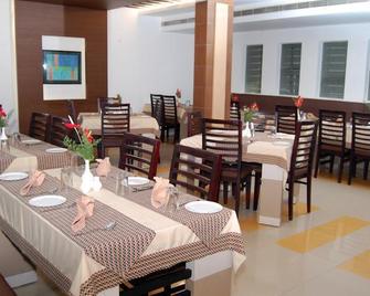 Hotel Monad - Kozhikode - Restaurante