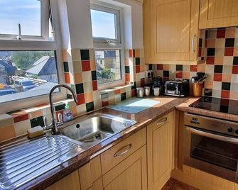 Shanklin/Summerhill Apartments - Shanklin - Keuken