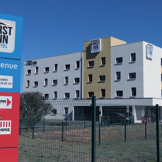 First Inn Hotel Blois image 1