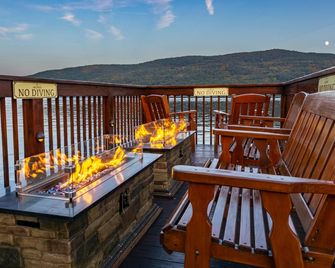 The Lake Motel - Lake George - Balcony