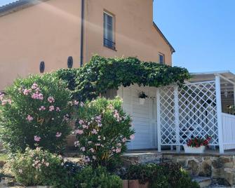 Joka B&B e Home Food - Potenza Picena - Edificio