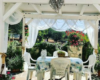 Il Trullo di Nonno Angelo San Marco - Locorotondo - Патіо
