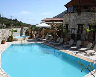 Stone Village - Bali - Pool