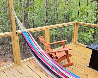 The most unique getaway experience in North Mississippi! - Grenada - Balkon