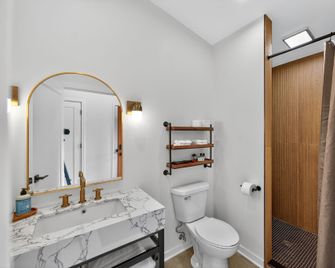 500 House - Unit A townhouse - Mequon