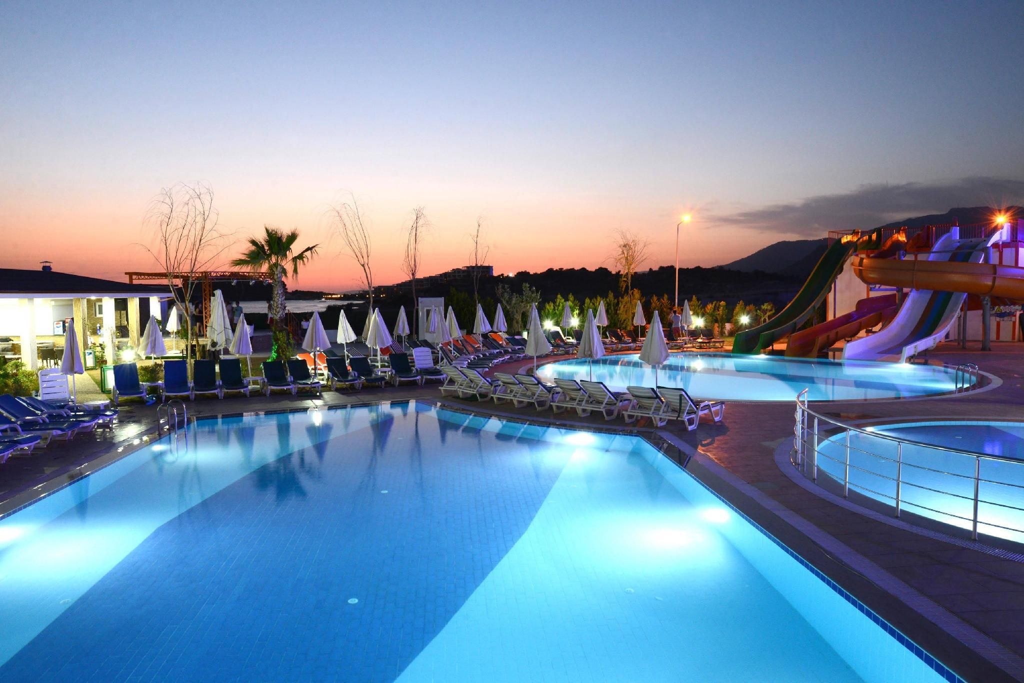 نوشن كيسر بيتش هوتل أند سبا أوزدر