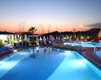 Notion Kesre Beach Hotel and Spa - Menderes - Πισίνα