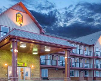 Super 8 by Wyndham Caraquet - Caraquet - Gebäude