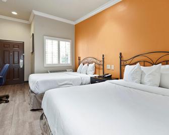Le Blanc Inn & Suites - El Monte - Bedroom