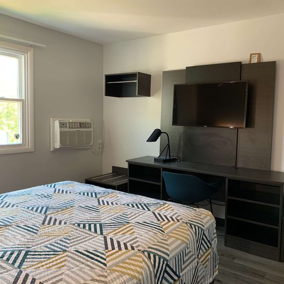 Bedroom view of Motel 6 Rockford. Il