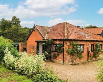Lowbrook Cottage - Diss - Building
