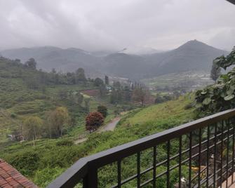 Oak valley - Kotagiri - Balcony