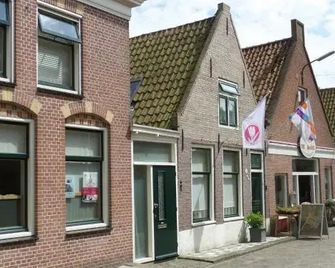 Bij de Buren - Enkhuizen - Gebäude