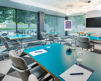 Holiday Inn Express Leeds City Centre - Armouries By IHG - Leeds - Ravintola