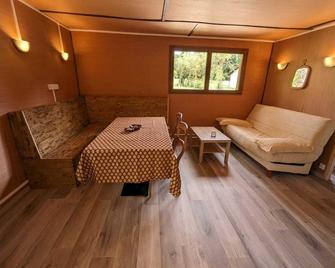 Gîte l'Acacia 3 à 6 personnes - Blésignac - Restaurante