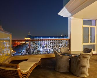 رويال مكسيم بالاس كمبنسكي القاهرة - القاهرة - شرفة