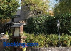 Le Relais de la Tour - La Chaussée-Saint-Victor - Building