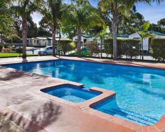 Sandhurst Motel - Bonbeach - Pool
