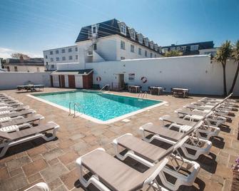 Norfolk Hotel - סיינט הלייר - בריכה