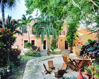 Hotel Casa de las Flores - Playa del Carmen - Patio