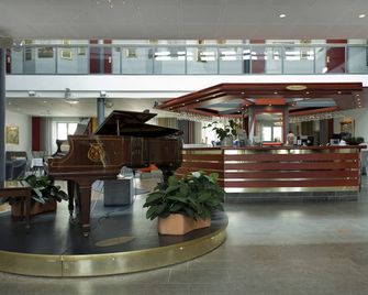 럼버 & 칼 - 키바눔 - 프론트 데스크