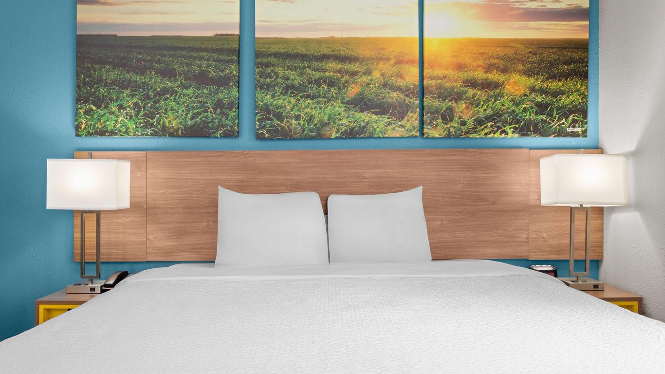 Days Inn by Wyndham Austin