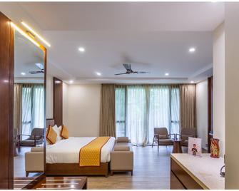The Silver Sky Hotels And Resorts - Chikamagalur - Bedroom
