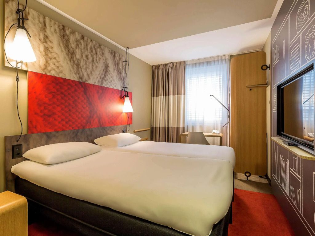 ibis Geneve Centre Lac thumbnail 3