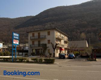 Hotel Marchesini - Grezzana - Gebäude