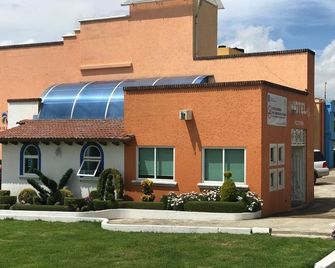 Finca San Fernando - Villa del Carbón - Edificio