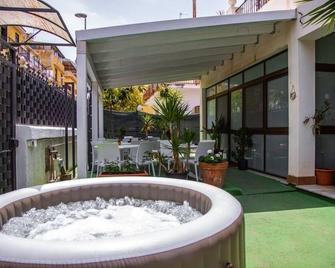 Kunesias B&B - Cinisi - Gebäude