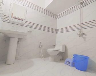 Karachi Motel - Karachi - Habitación