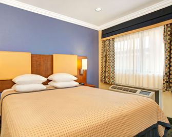 Days Inn by Wyndham San Francisco - Lombard - San Francisco - Bedroom
