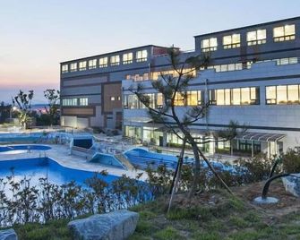 Sacheon Grand Tourist Hotel - Sacheon
