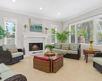 Grand Hilltop Villa w/ Panoramic View - Fits 16 - Walnut - Living room