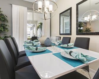 Ultra Modern Open Space Four-Bedroom In Storey Lake - Ocoee - Comedor