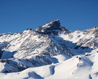Casa Las Lenas - 2 Bed, 2 Bth - Slopeside Ski condo in Argentina - Las Leñas