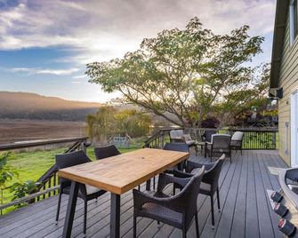 Tyto Alba | Serenity & Nature Views, Walk to Town - Point Reyes Station - Balcony